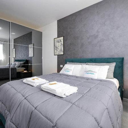 Opalia Residence - Garda Lake Lifestyle Apartment بسكييرا ديل غاردا المظهر الخارجي الصورة