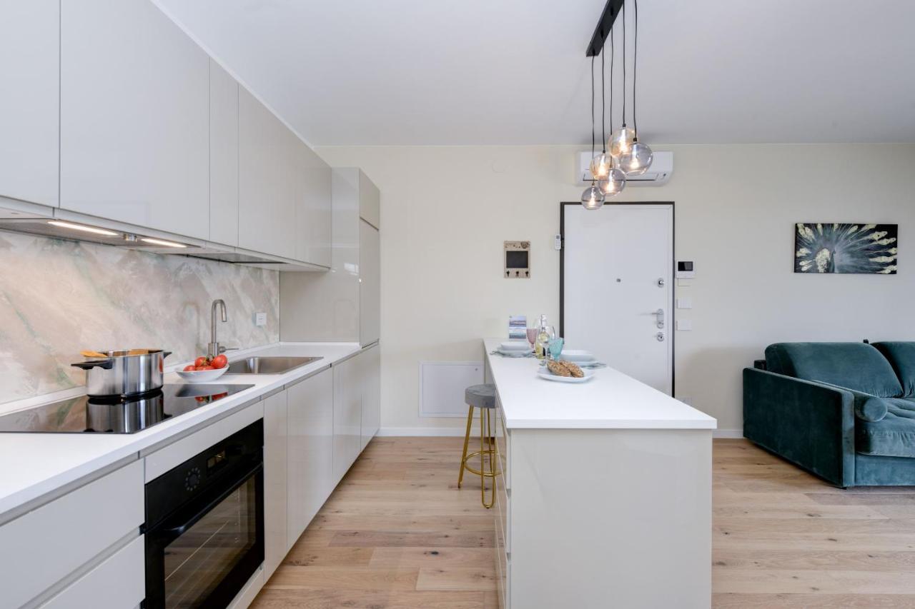 Opalia Residence - Garda Lake Lifestyle Apartment بسكييرا ديل غاردا المظهر الخارجي الصورة