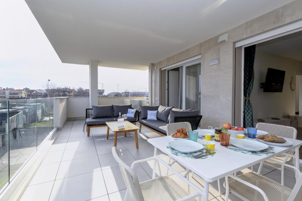 Opalia Residence - Garda Lake Lifestyle Apartment بسكييرا ديل غاردا المظهر الخارجي الصورة