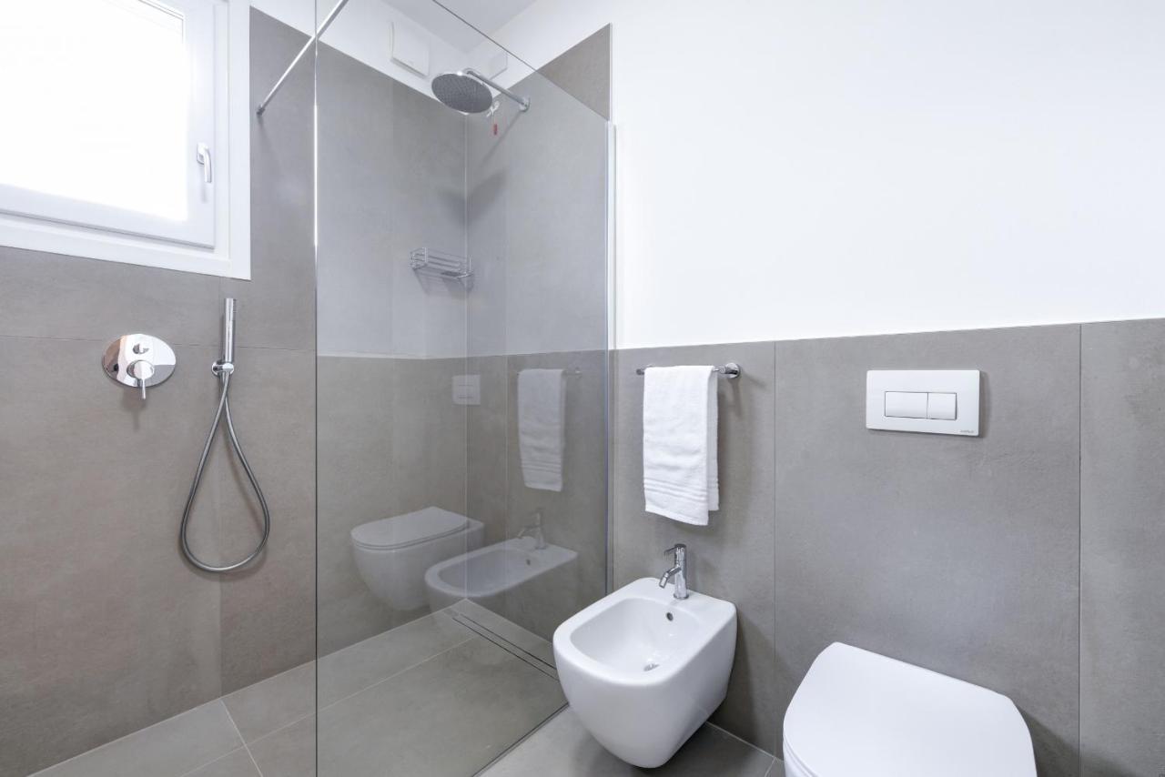 Opalia Residence - Garda Lake Lifestyle Apartment بسكييرا ديل غاردا المظهر الخارجي الصورة