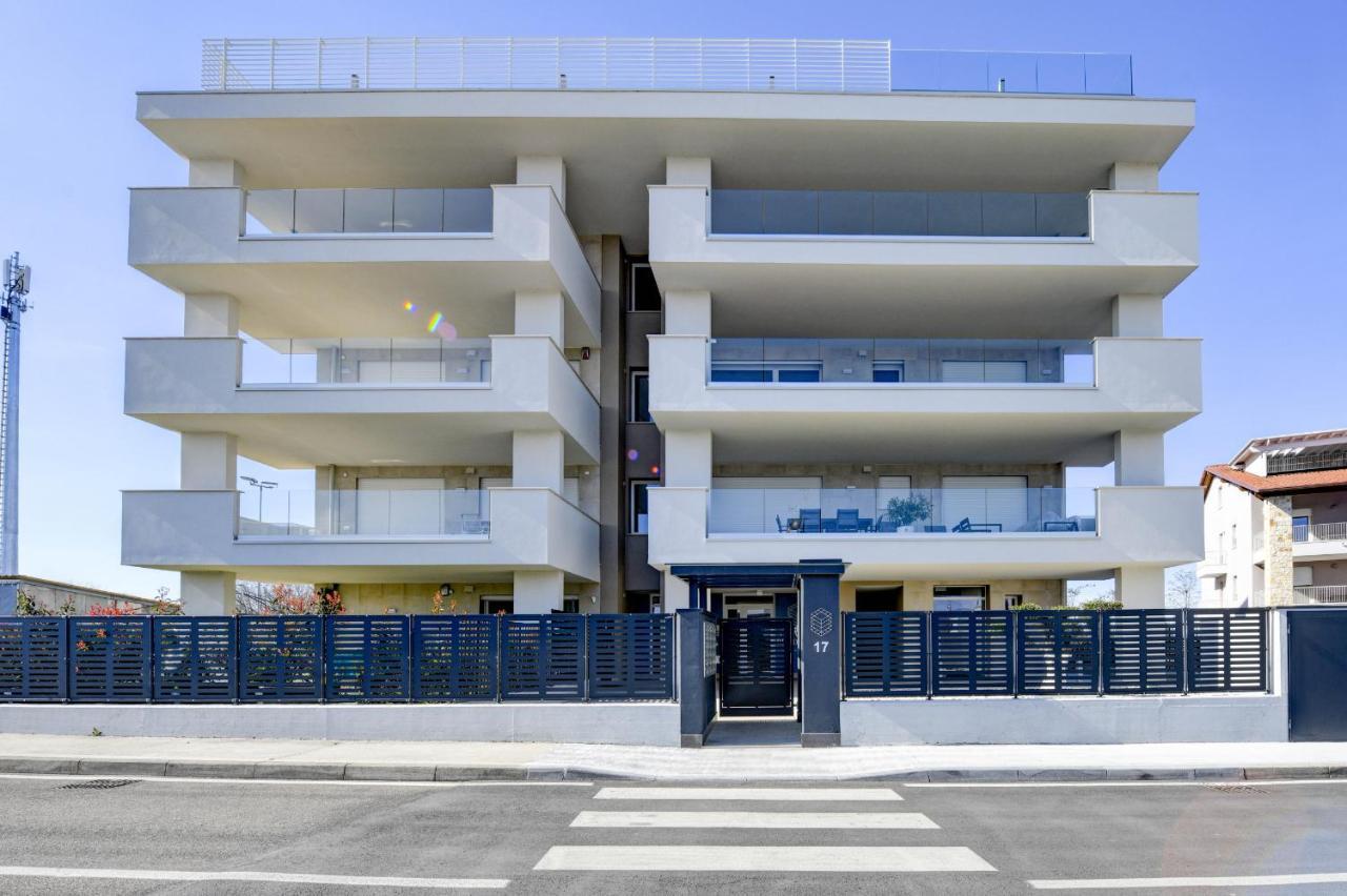 Opalia Residence - Garda Lake Lifestyle Apartment بسكييرا ديل غاردا المظهر الخارجي الصورة