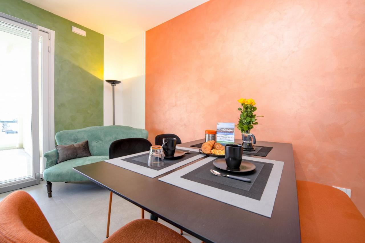 Opalia Residence - Garda Lake Lifestyle Apartment بسكييرا ديل غاردا المظهر الخارجي الصورة