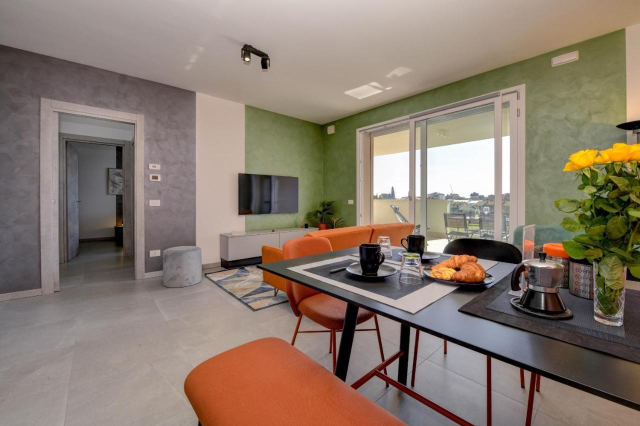 Opalia Residence - Garda Lake Lifestyle Apartment بسكييرا ديل غاردا المظهر الخارجي الصورة
