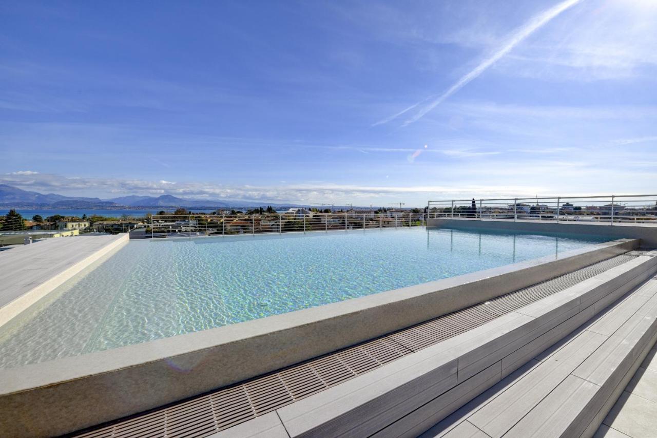 Opalia Residence - Garda Lake Lifestyle Apartment بسكييرا ديل غاردا المظهر الخارجي الصورة